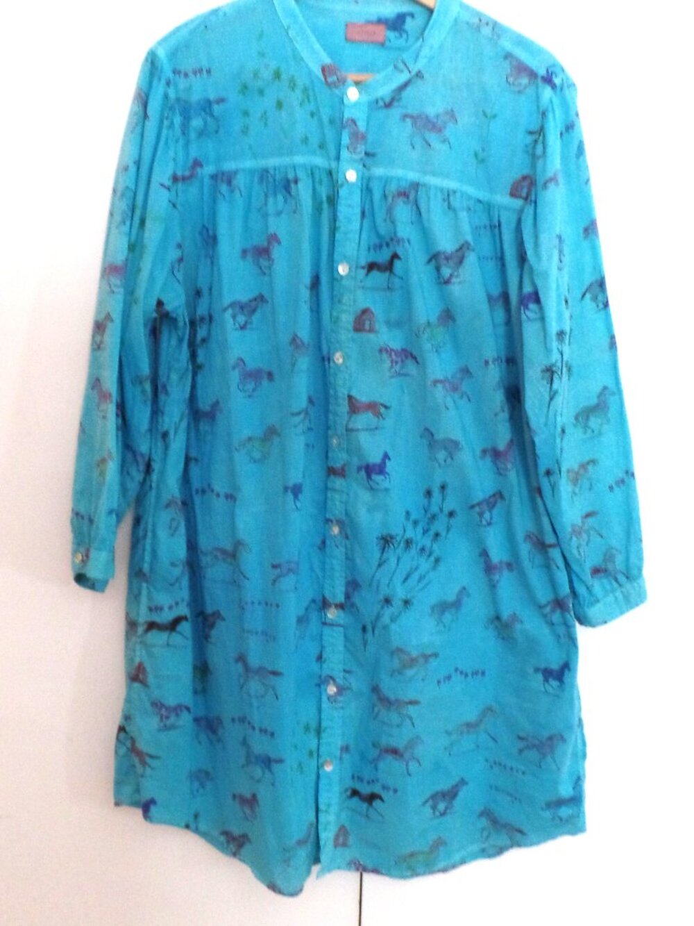 clothes - Picture 6 of 10